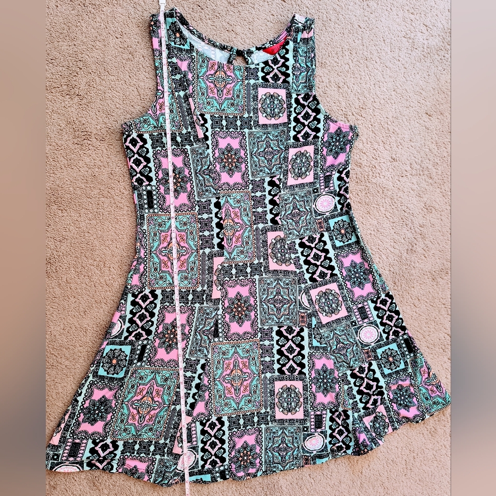 Women's sleeveless dress, Hot Kiss, Size L, Size 10, multi color pattern